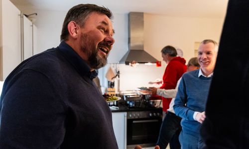 Matthias Scharnhölz lacht